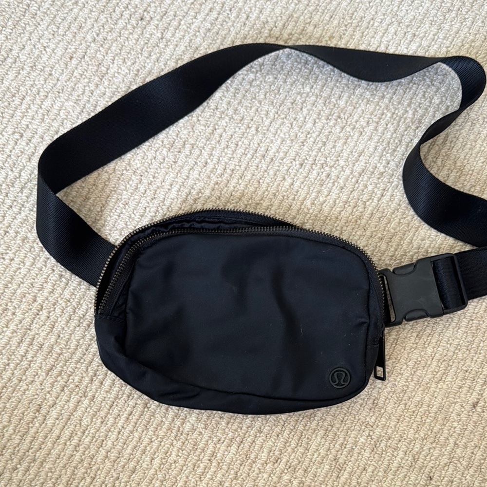 lululemon athletica Black Belt Bag Minimalist Design